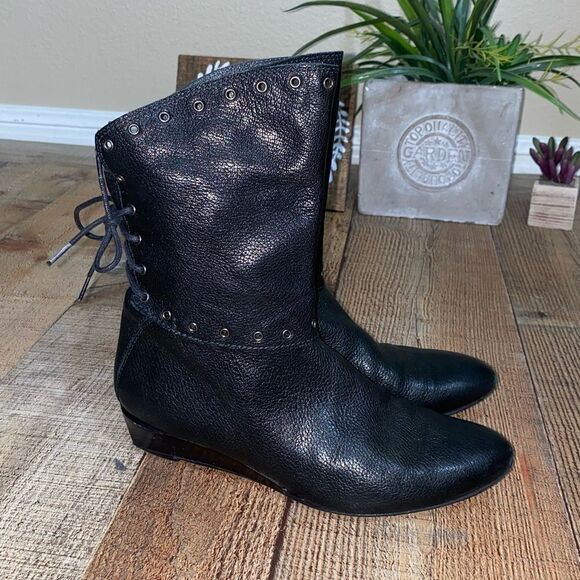 Stuart Weitzman Black Leather Booties - Picture 3 of 12